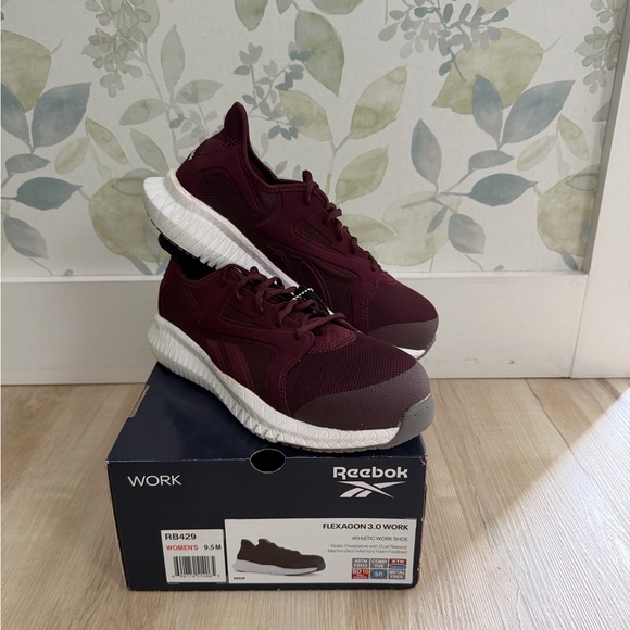 Reebok Women's Flexagon
3.0
Athletic Work Shoes. Size 9.5 M - Picture 1 of 4